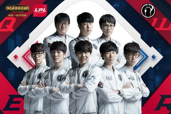 球选手在 球选手在