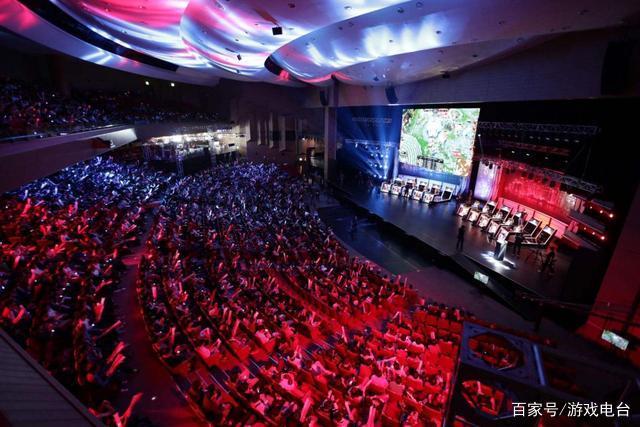 一人擅长底 一人擅长底